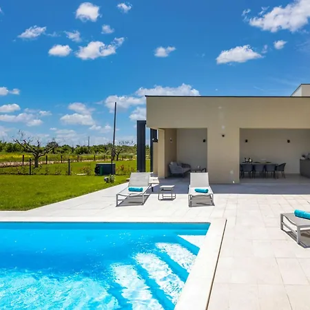 Villa Alba By Interhome Brtonigla