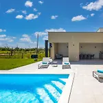 Villa Alba By Interhome Brtonigla